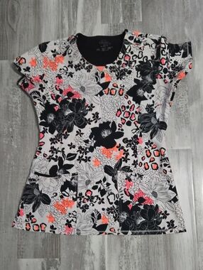 Floral Print Scrub Top in White, Black & Neon Pink